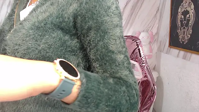 Violeth b online show from February 13, 2025, 12:43 pm