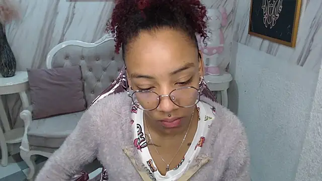 Violeth b online show from February 20, 2025, 12:47 pm