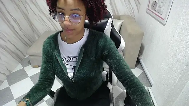 Violeth b online show from March 8, 2025, 12:41 pm