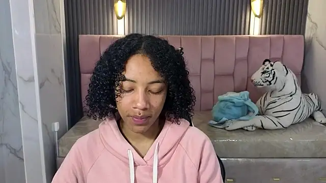 Violeth b online show from January 15, 2026, 12:54 pm