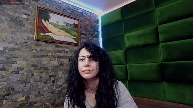 Snapshot of SelenSummer chatting on April 14, 2026, 3:56 am SelenSummer online show from April 14, 2026, 3:56 am