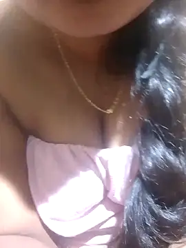 Snapshot of Diwya69 chatting on November 7, 2025, 3:17 am Diwya69 online show from November 7, 2025, 3:17 am