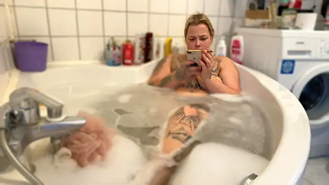 elina may online show from December 9, 2024, 11:26 am