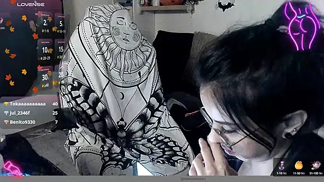 Snapshot of LisandreLaVenale chatting on December 5, 2024, 2:20 am LisandreLaVenale online show from December 5, 2024, 2:20 am