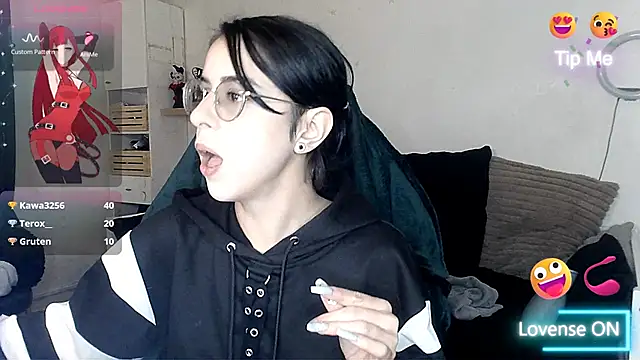 Snapshot of LisandreLaVenale chatting on January 6, 2025, 9:11 pm LisandreLaVenale online show from January 6, 2025, 9:11 pm