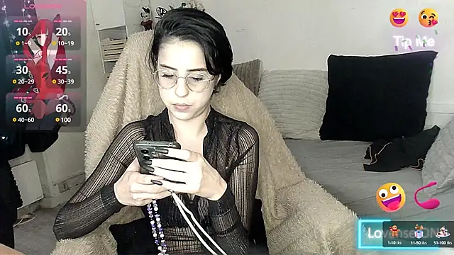 Snapshot of LisandreLaVenale chatting on January 15, 2025, 10:24 pm LisandreLaVenale online show from January 15, 2025, 10:24 pm