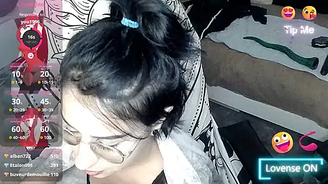 Snapshot of LisandreLaVenale chatting on January 21, 2025, 12:36 am LisandreLaVenale online show from January 21, 2025, 12:36 am