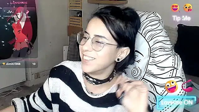 Snapshot of LisandreLaVenale chatting on January 21, 2025, 9:15 pm LisandreLaVenale online show from January 21, 2025, 9:15 pm