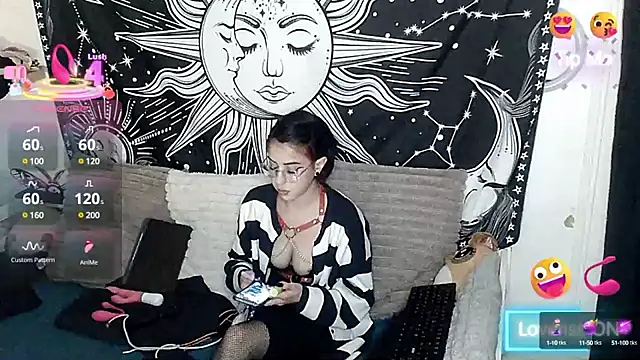 Snapshot of LisandreLaVenale chatting on March 16, 2025, 8:00 pm LisandreLaVenale online show from March 16, 2025, 8:00 pm
