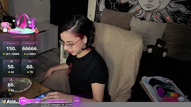 Snapshot of LisandreLaVenale chatting on September 17, 2025, 10:11 pm LisandreLaVenale online show from September 17, 2025, 10:11 pm
