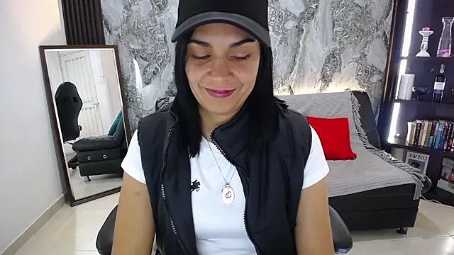 Snapshot of Carlota_milf_30 chatting on October 19, 2025, 2:18 pm Carlota milf 30 online show from October 19, 2025, 2:18 pm