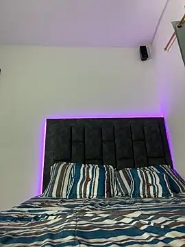 IssabellaLopez online show from December 20, 2025, 4:25 pm