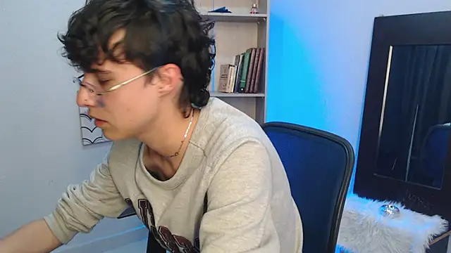 Snapshot of Jeam_hot chatting on January 7, 2025, 9:03 pm Jeam hot online show from January 7, 2025, 9:03 pm