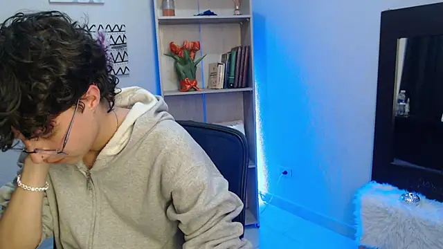 Snapshot of Jeam_hot chatting on January 14, 2025, 1:36 am Jeam hot online show from January 14, 2025, 1:36 am