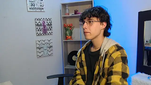 Snapshot of Jeam_hot chatting on January 22, 2025, 8:59 pm Jeam hot online show from January 22, 2025, 8:59 pm