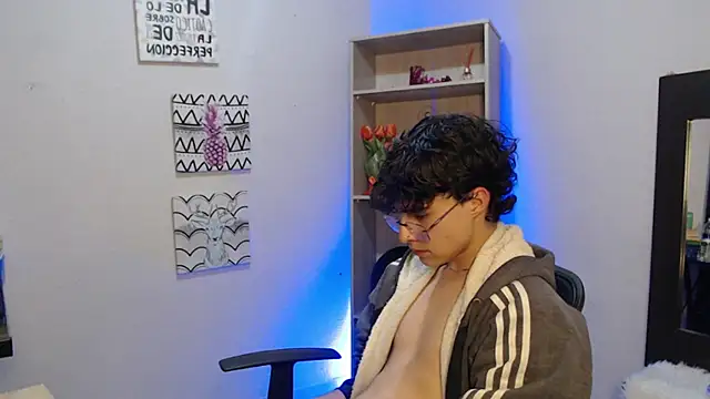 Snapshot of Jeam_hot chatting on January 25, 2025, 11:43 pm Jeam hot online show from January 25, 2025, 11:43 pm