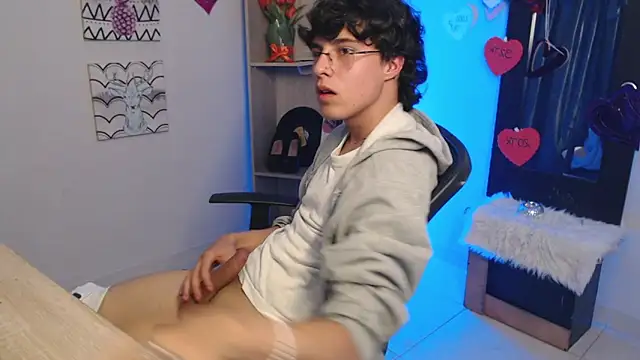 Snapshot of Jeam_hot chatting on February 19, 2025, 12:46 am Jeam hot online show from February 19, 2025, 12:46 am