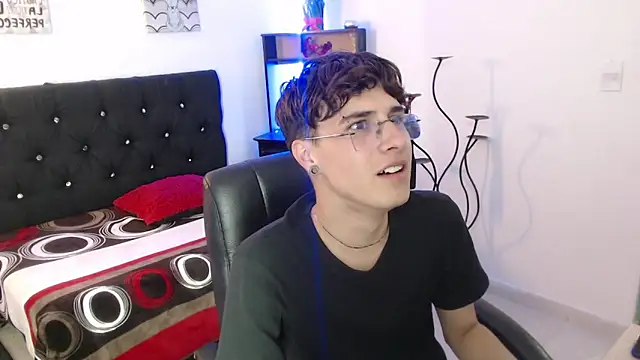 Snapshot of Jeam_hot chatting on October 16, 2025, 9:49 pm Jeam hot online show from October 16, 2025, 9:49 pm