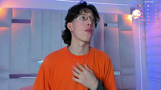 manu vera online show from January 15, 2025, 8:05 pm