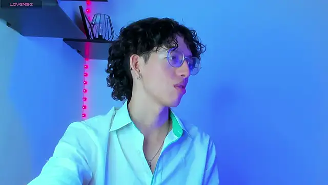 manu vera online show from February 7, 2025, 8:20 pm