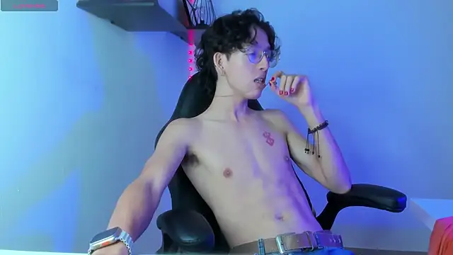 manu vera online show from February 10, 2025, 10:30 pm