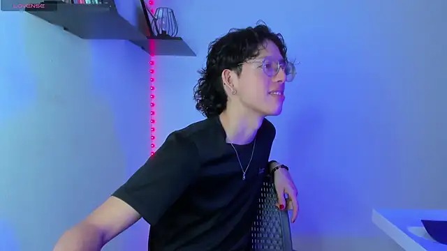 manu vera online show from February 12, 2025, 7:35 pm