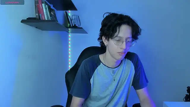 manu vera online show from February 14, 2025, 7:44 pm