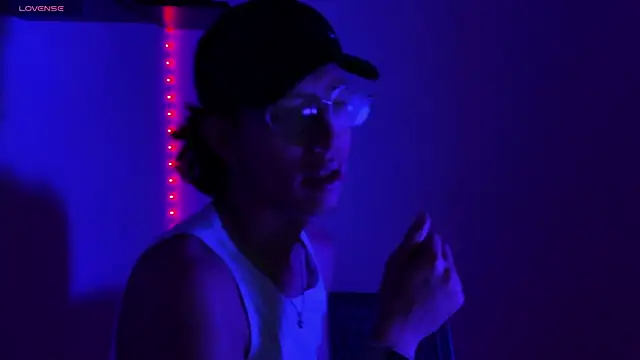 manu vera online show from February 18, 2025, 1:00 pm