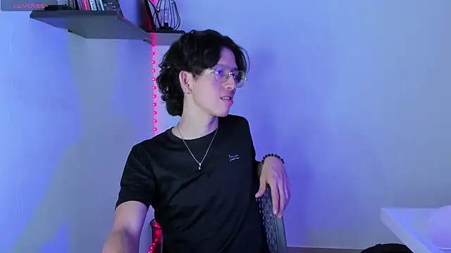 manu vera online show from February 19, 2025, 8:10 pm