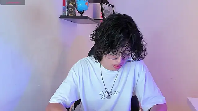 manu vera online show from September 13, 2025, 7:57 pm