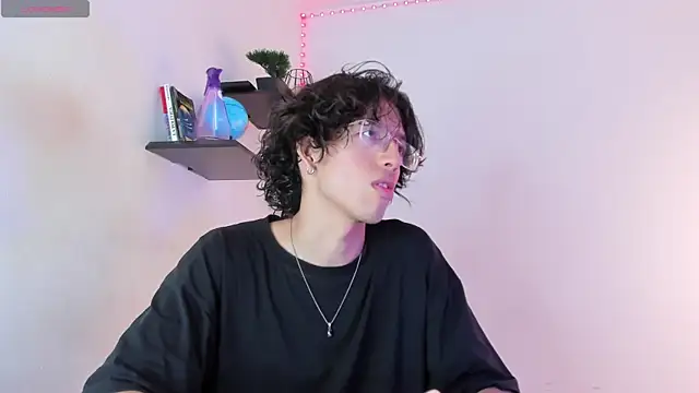 manu vera online show from October 1, 2025, 8:04 pm