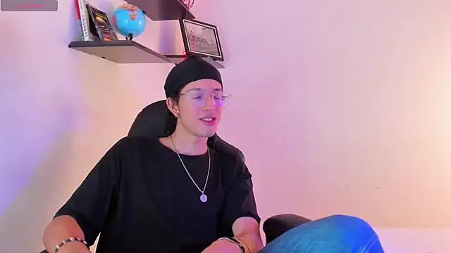 manu vera online show from October 10, 2025, 3:27 am