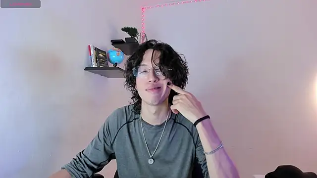 manu vera online show from October 15, 2025, 7:58 pm