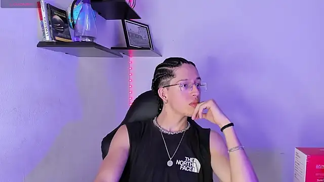 manu vera online show from November 12, 2025, 11:25 pm