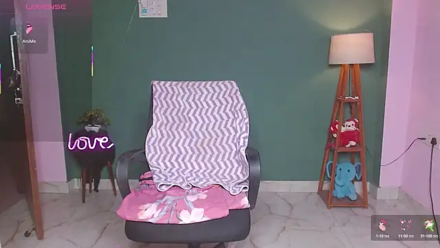 Naughty Ayesha1 online show from October 6, 2025, 9:34 pm