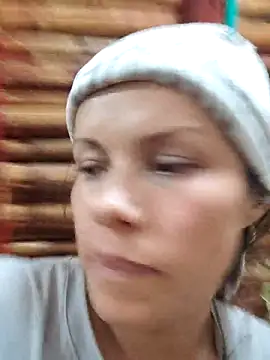 amazonafit  online show from December 20, 2025, 9:00 pm