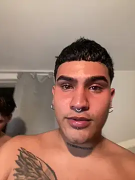 Snapshot of MatheoVelez chatting on January 30, 2025, 3:33 am MatheoVelez online show from January 30, 2025, 3:33 am