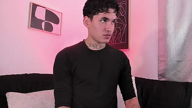 Snapshot of MatheoVelez chatting on February 15, 2025, 10:00 am MatheoVelez online show from February 15, 2025, 10:00 am