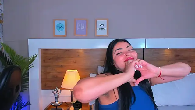 EmaBakker online show from March 19, 2026, 7:56 am