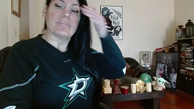 mandaloriangirls online show from April 18, 2026, 4:11 pm