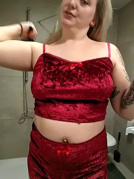 Milas Dreams online show from November 12, 2025, 9:47 pm