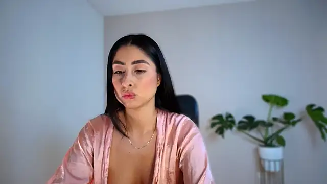 auroracaruso11 online show from February 24, 2026, 3:54 pm