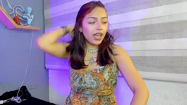 Snapshot of Liittleluaa_ chatting on January 24, 2025, 12:10 pm Liittleluaa online show from January 24, 2025, 12:10 pm