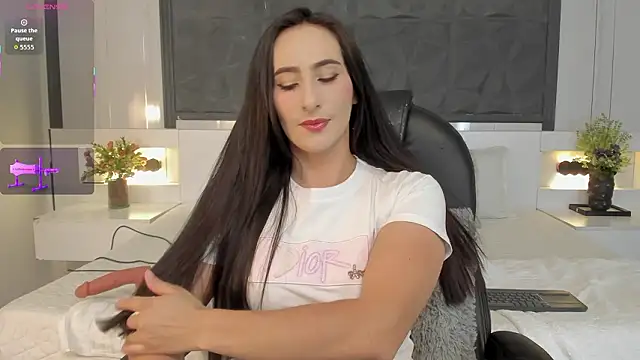 SaraGomez1 online show from March 24, 2026, 12:32 pm