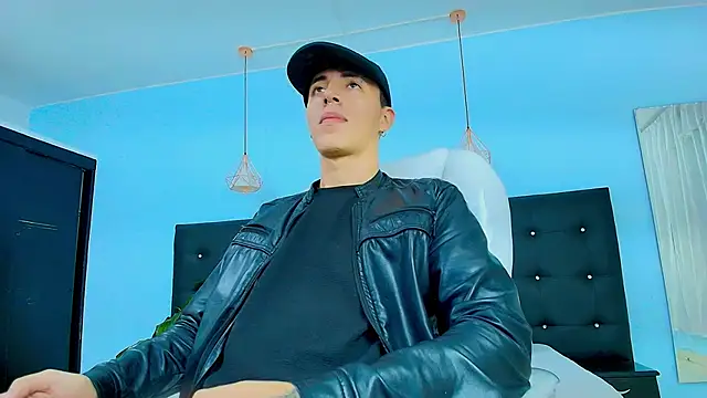 Lobo 17  online show from March 16, 2025, 2:53 am