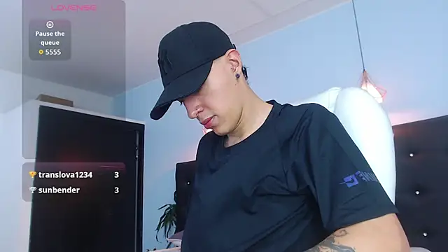 Lobo 17  online show from October 5, 2025, 3:49 am