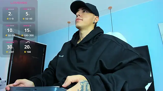 Lobo 17  online show from October 22, 2025, 3:51 am