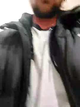 QcMisterv13 online show from December 23, 2025, 1:25 am