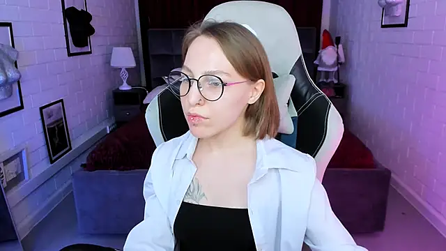 AphexQueen online show from January 11, 2025, 1:11 pm