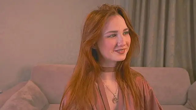 Snapshot of EsmaCrumbley chatting on January 22, 2025, 4:13 am EsmaCrumbley online show from January 22, 2025, 4:13 am